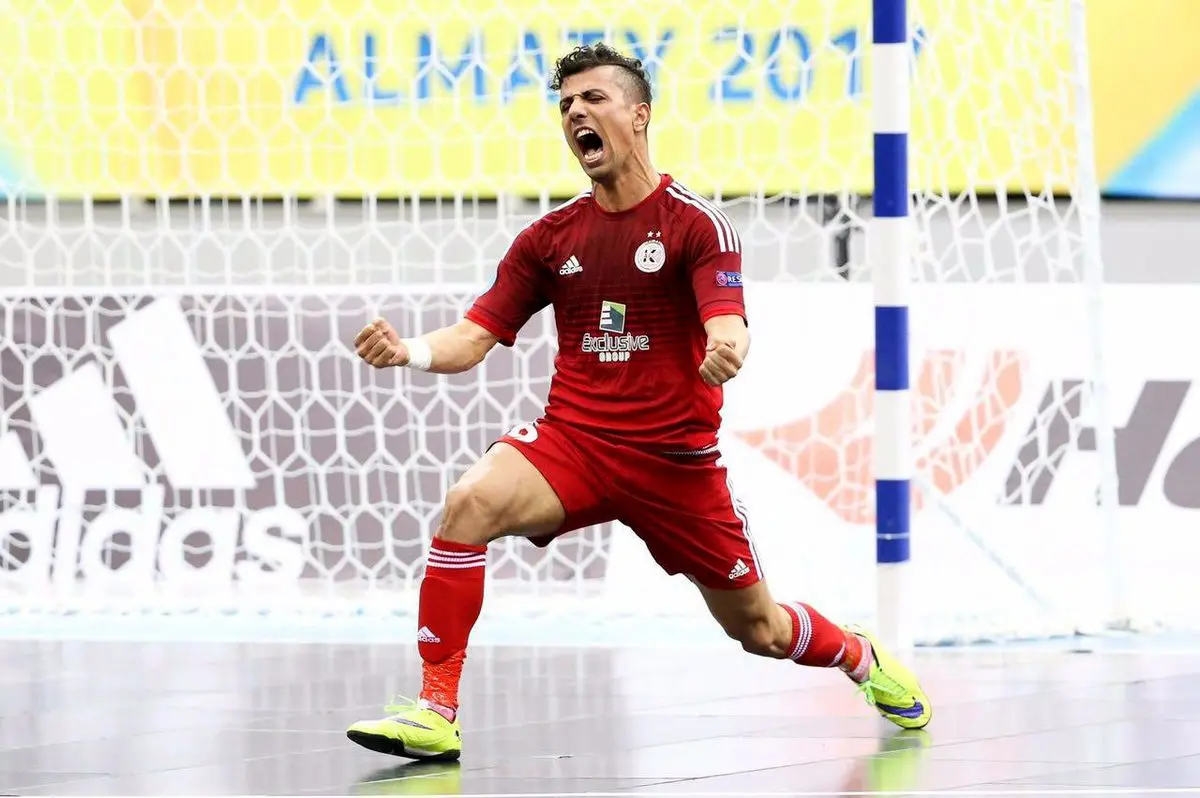 حضور طیبی در میان اسطوره‌های تاریخ باشگاه غیرت