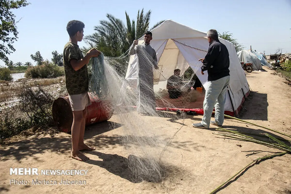 نیاز جدی سیل زدگان دشت آزادگان به پنکه و پشه بند احساس می شود