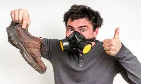 به ۳دلـیـل پـای آقـایـان بـو مـی دهـد!