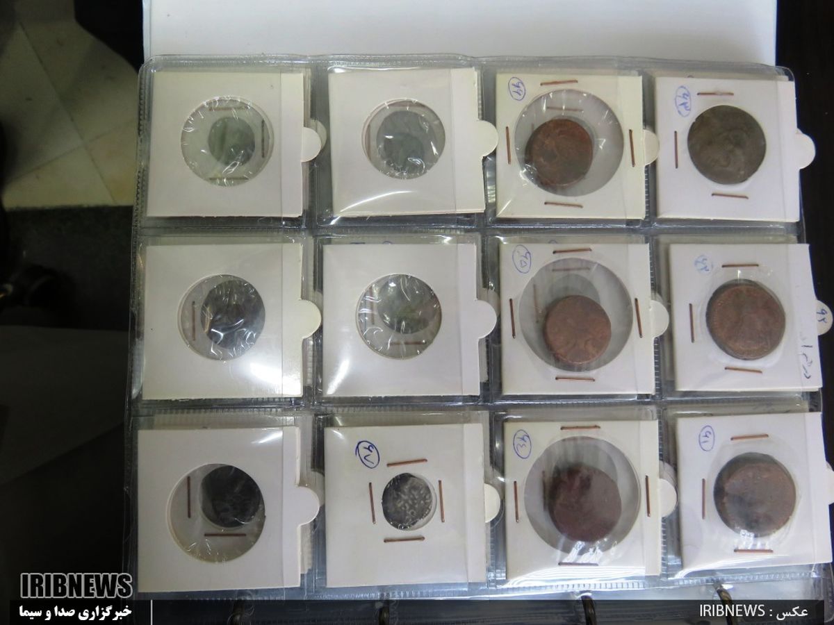 کشف محموله سکه‌های تاریخی قاچاق در فرودگاه کیش