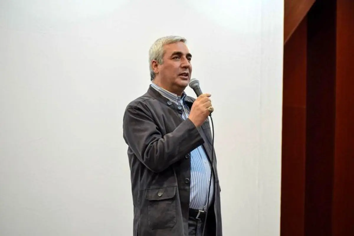 همیشه جنگیده‌ام و نیش و کنایه شنیده‌ام/این مسیر عافیت‌طلبی ندارد