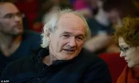 درخواست پدر آسانژ از استرالیا: پسرم را به خانه برگردانید