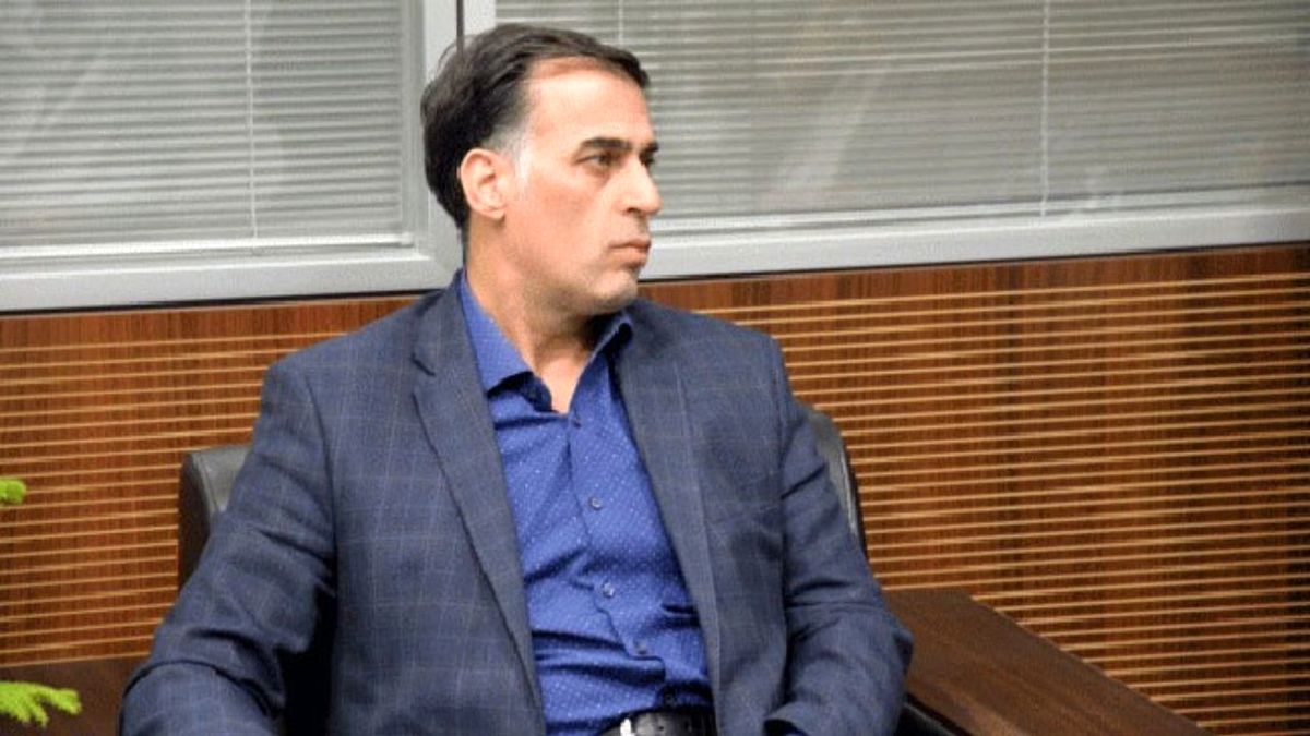 ترغیب مدیرعامل ذوب به صحبت نکردن!