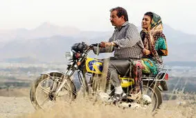 توییت فعال فرهنگی با موضوع فریب مردم نسبت به فیلم رحمان ۱۴۰۰