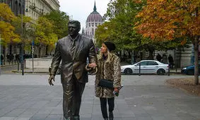 راز پشت مجسمه های بوداپست چیست؟