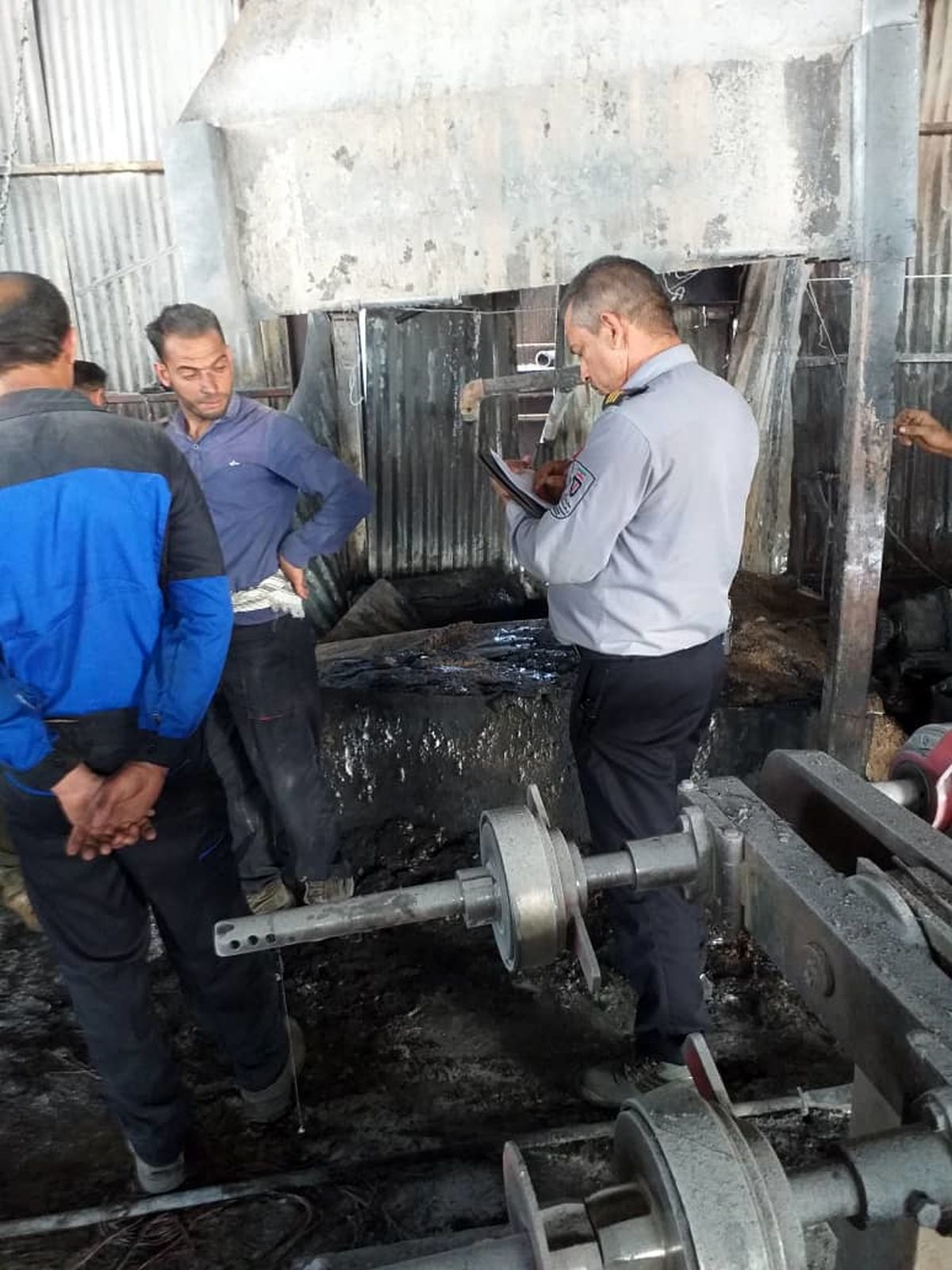 مهار آتش سوزی در شرکت پویش لوله خوزستان