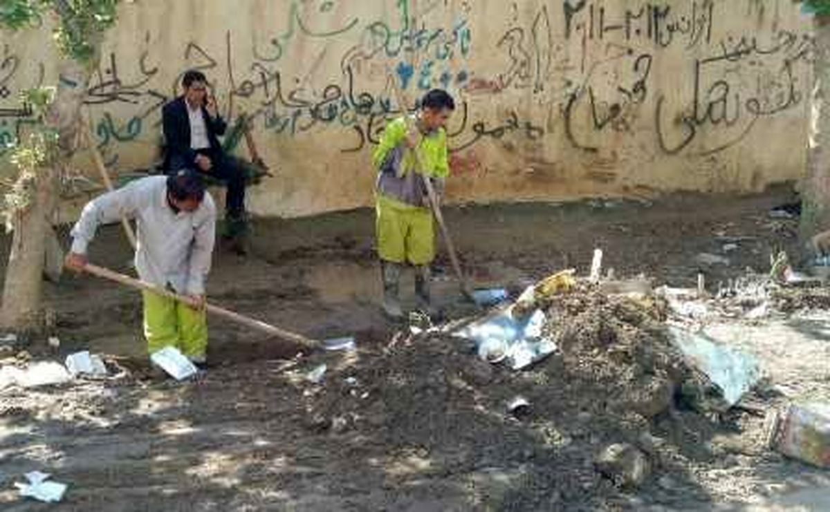 مشکلی در خصوص انباشت زبالهها در مناطق سیل زده وجود ندارد