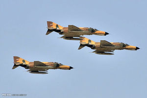 رژه «جنگنده بمب افکن‌های» نیروی هوایی/پرواز کوثر در آسمان