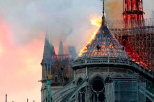 کلیسای نوتردام را بیشتر بشناسید/ اثری تاریخی که با ویکتور هوگو شهرت جهانی یافت، اما سرانجام در آتش سوخت