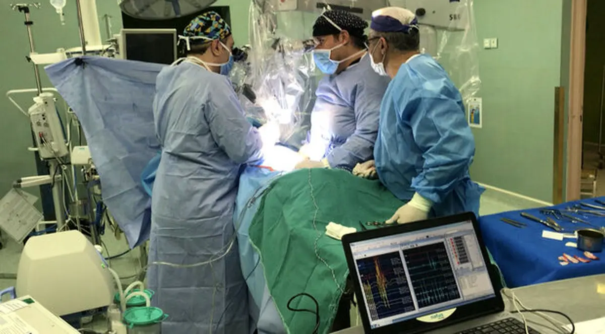 انجام ۲۰ عمل جراحی رایگان در مناطق سیل زده ایلام