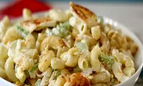 روش تهیه‌ سالاد ماکارونی و تخم‌مرغ