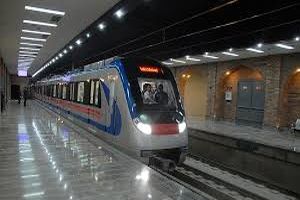 حادثه در مترو اصفهان/ تلاش برای بازگرداندن قطار به خط