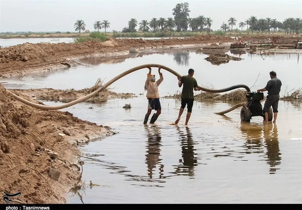 توزیع بسته غذایی یک ماهه بین تمامی سیل زدگان خوزستان؛ سیل‌زدگان تا اطلاع ثانوی به منازل خود برنگردند