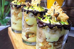 ﻿طرز تهیه دسر موز‌ و بیسکوئیت