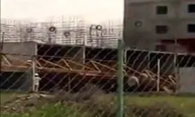 سقوط یک دستگاه تاور در منطقه رسالت مشهد+فیلم