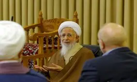 آیت الله جوادی آملی در دیدار قالیباف: با فشار نمی‌توان مردم را اداره کرد/ با مردم ایران باید با فهم و درایت برخورد کرد

