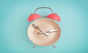 ساده‌ترین راه برای کاهش وزن | در این ساعات غذا بخورید