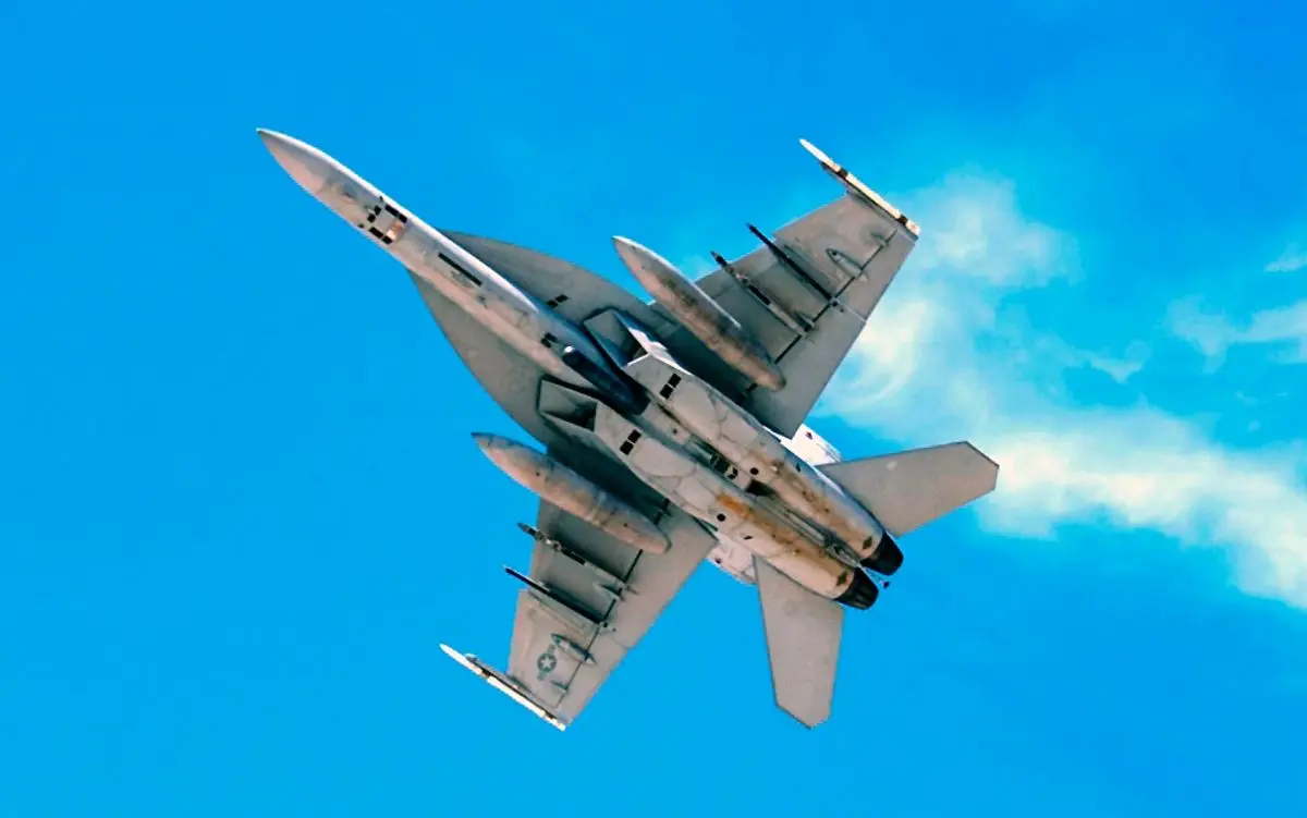 ادامه شاهکار پدافندی ایران | جزییات هدف‌گیری یک فروند جنگنده f18 آمریکا | ویدئو