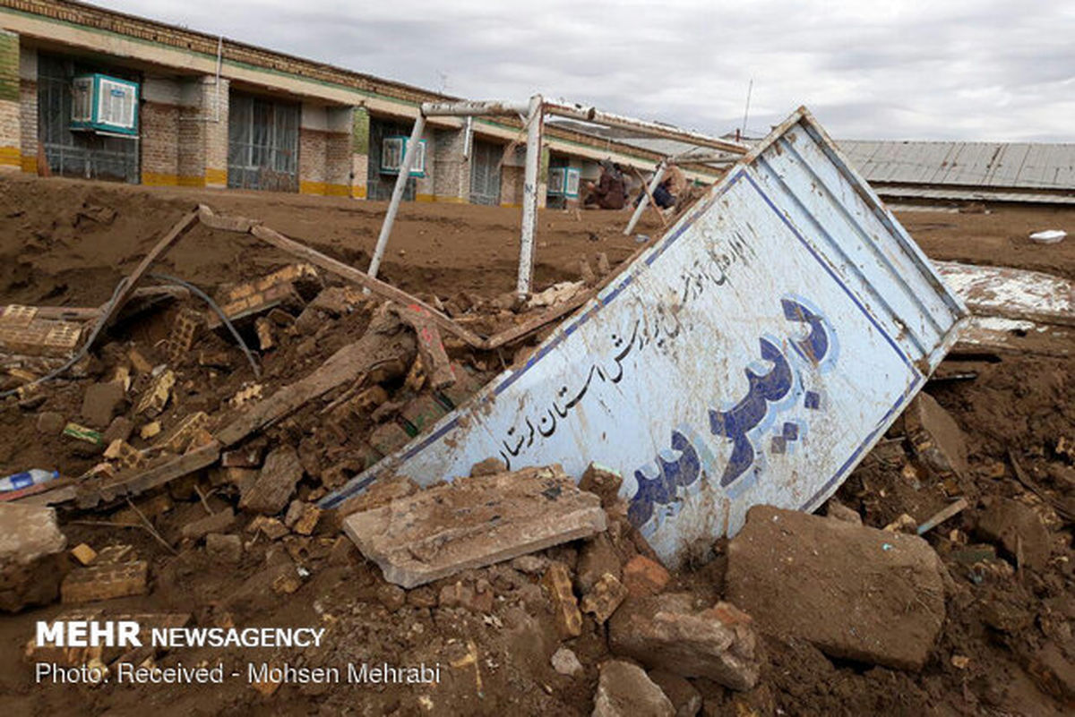 بازسازی همه ۱۰۶ مدرسه تخریبی خوزستان تا قبل از مهرماه ۹۸