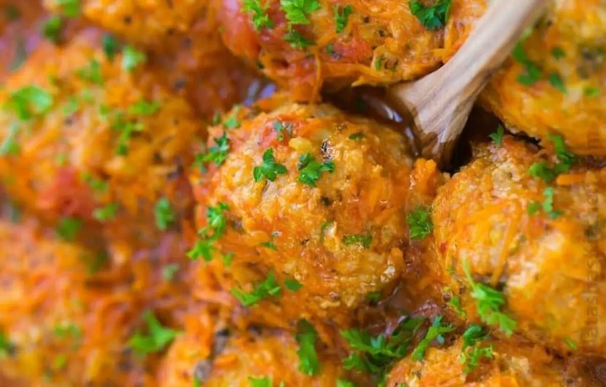 طرز تهیه کوفته کلم با سس مخصوص