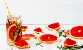 معرفی بهترین دتاکس واترها با خواص حیرت‌انگیز