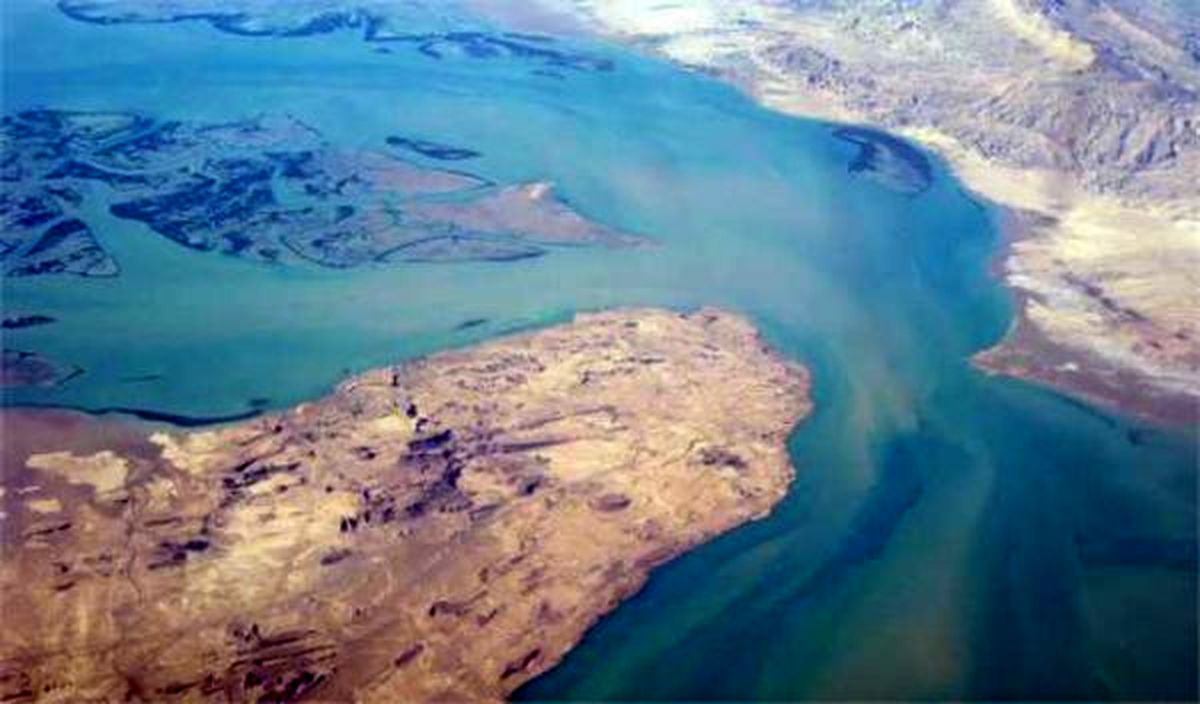 واکنش عضو کمیسیون امنیت ملی مجلس به اظهارات شریعتمداری؛ امکان تعیین عوارض بر تنگه هرمز وجود ندارد/ دوستان با تدبیر مشخص و منطقی‌تر نظر دهند