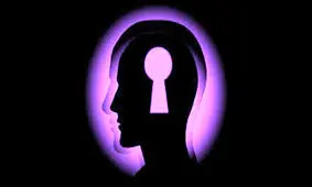 ۱۴ حقیقت روانشناسی جالب و عجیب که دید جدیدی از خودتان به شما می‌دهند