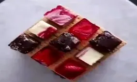 آموزش یک دسر زیبا برای دورهمی های دوستانه