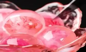 ژل‌های گلدار داخل قالب پاپس برای یه پذیرایی شیک