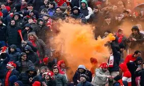 درگیری فیزیکی هوادار تراکتورسازی با شجاعی و دژاگه