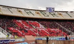 اعتراض زنوزی به ناظر فدراسیون/مصدومیت یک مامور و چند هوادار