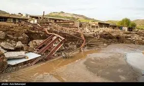 معابر و کوچه های روستای «چم‌مهر» پلدختر پاکسازی می‌شود