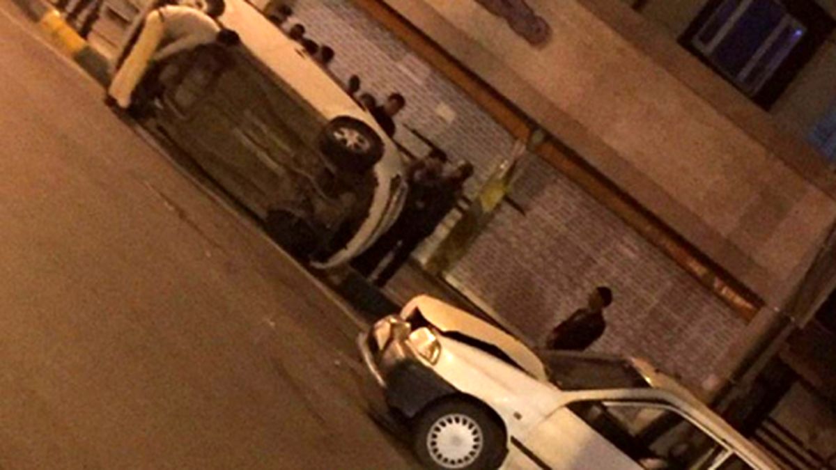 عکس / پراید، خودروی MVM را در مشهد چپ کرد