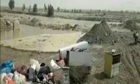 به دنبال سیلاب شدید روستای داشک هیرمند تخلیه شد