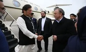 نخست وزیر پاکستان وارد مشهد شد