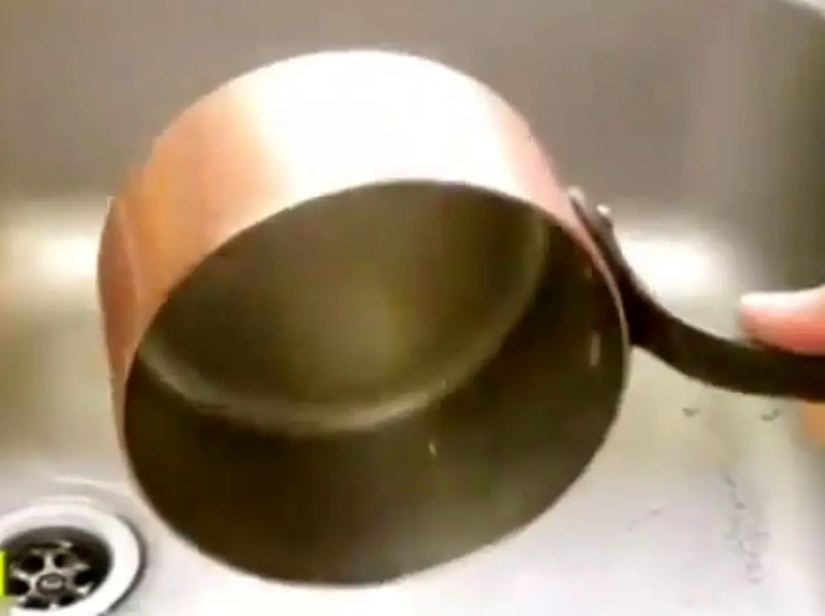 پاک کردن ظروف مسی