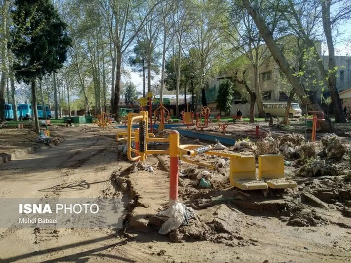 13 پارک و بوستان محله‌ای پل‌ دختر کاملاً به زیر آب رفته است