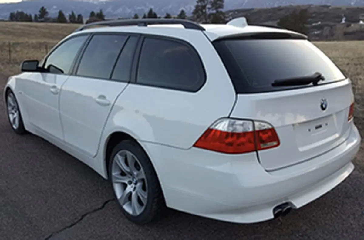 حراج یکی از خاص‌ترین نسخه‌های بی‌ام‌و سری ۵ +تصاویر