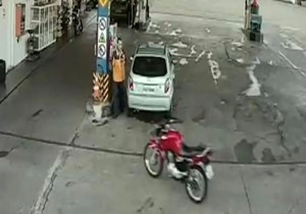 وقوع حادثه در پمپ بنزین پس از ورود موتورهای بدون سرنشین + فیلم