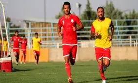 کوچ ستاره‌های تراکتورسازی به استقلال