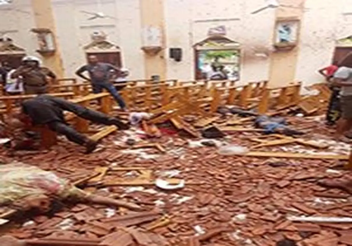 جنازه‌های باقی مانده در کلیسا پس از وقوع انفجار + فیلم