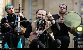 اجرای کنسرت خیریه گروه رستاک به نفع سیل‌زده‌گان در سنندج