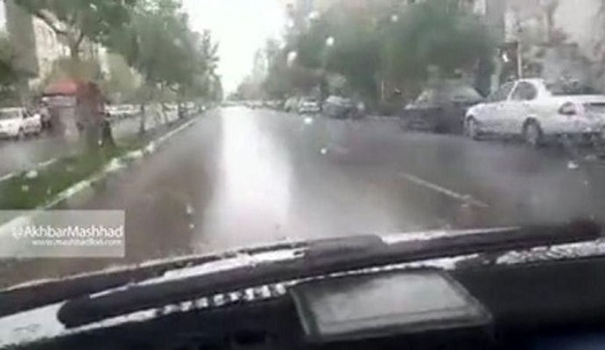 بارش شدید تگرگ در بلوار شهید کریمی مشهد