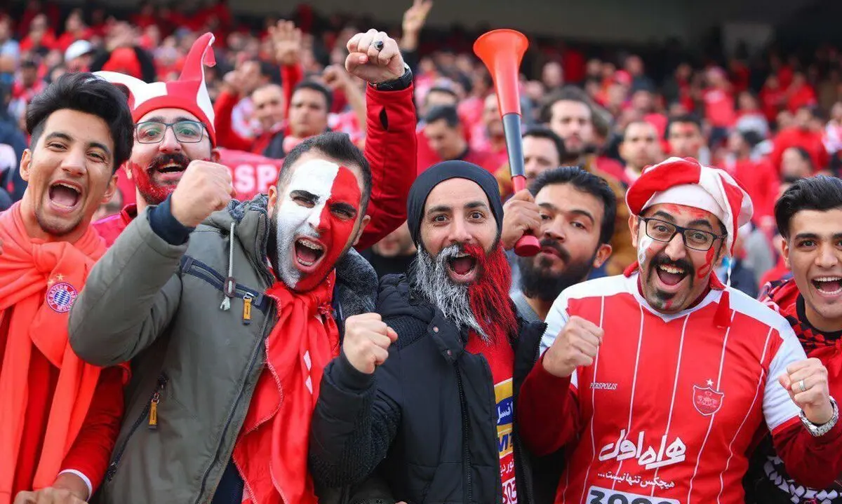 هوادار در فوتبال ایران؛ رفیق تیم یا شریک برد؟