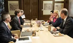 گفت‌وگوی وزیر خارجه اتریش و سفیر آمریکا درباره تحریم‌های نفتی ایران