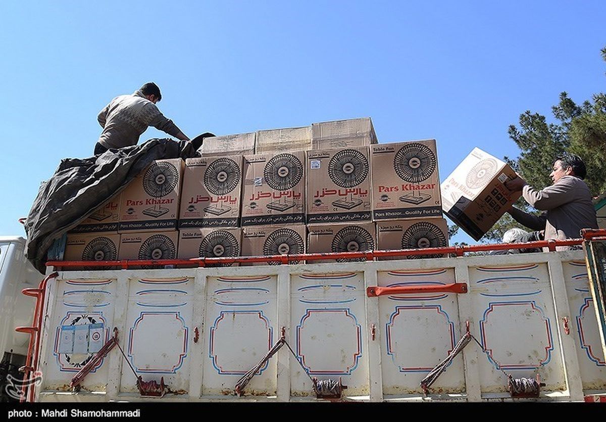 ۲۰ کامیون کمک‌های کمیته امداد فارس به خوزستان اعزام شد