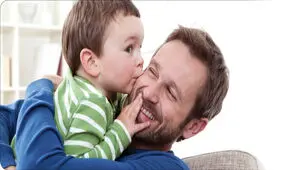 نکات طلایی برای والدینی که حد ابراز علاقه به فرزند را نمی‌دانند