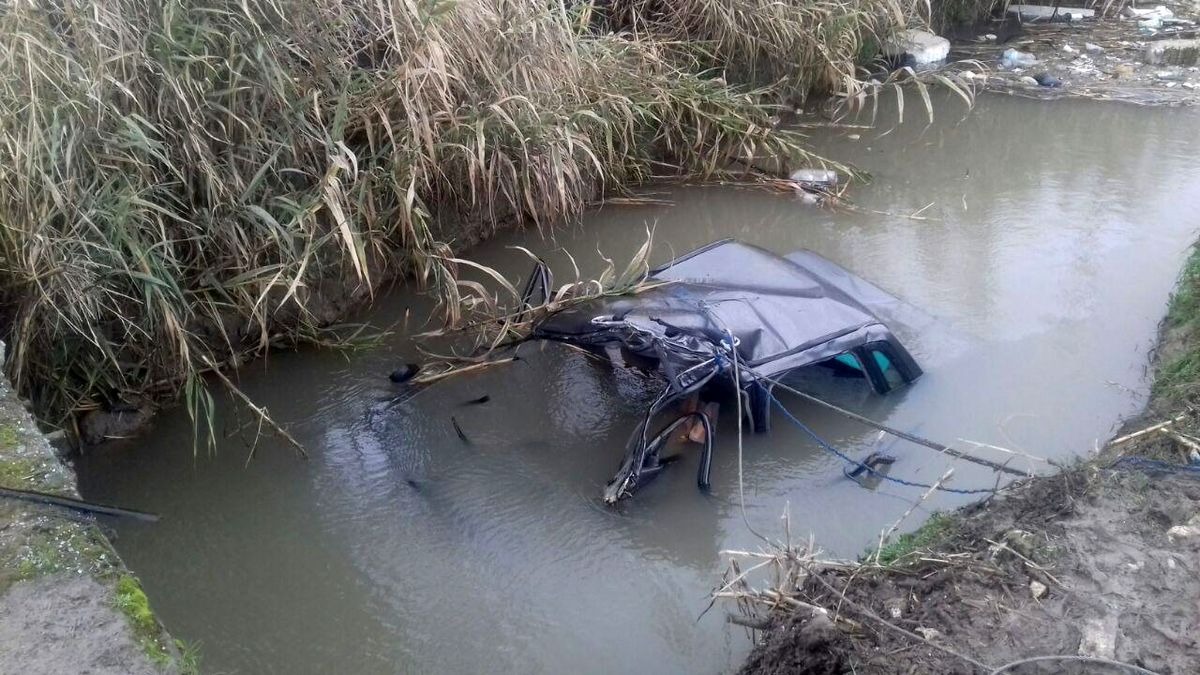 سقوط خودرو سواری در رودخانه شمرود آستانه اشرفیه