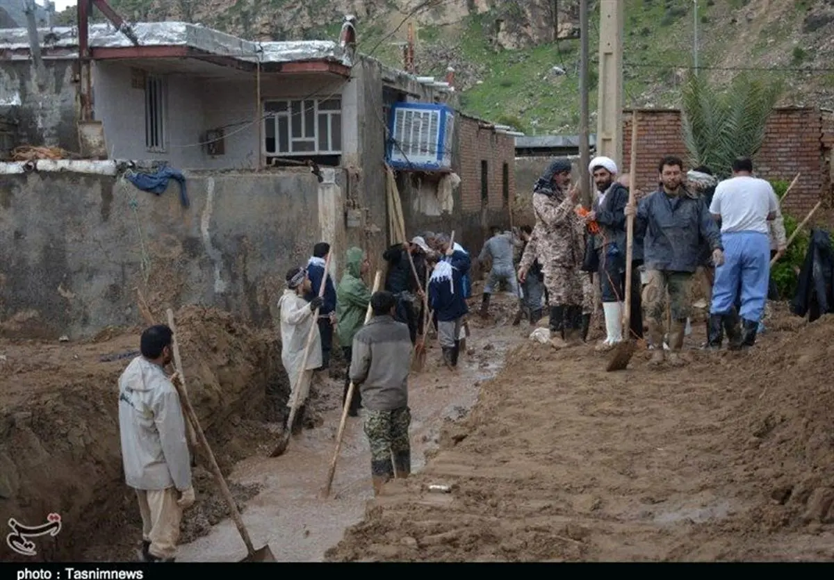 ۵۰ گروه بسیجی بروجرد به مناطق سیل‌زده پلدختر اعزام شد