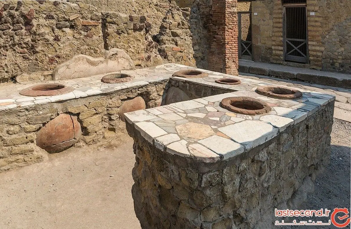 غرفه مواد فست فودی 2000 ساله که ترموپلیا نامیده می‌شد، در پمپی کشف شد